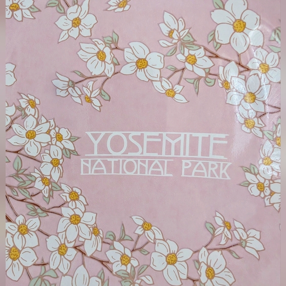 Yosemite National Park Glass Plate Dish Ahwahnee Dogwood Blossoms Square Pink - Picture 3 of 15